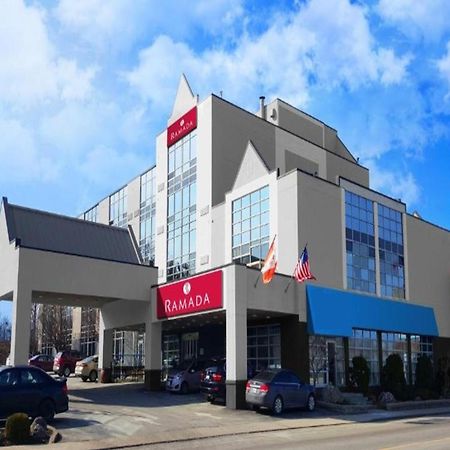 Ramada By Wyndham Niagara Falls By The River Extérieur photo