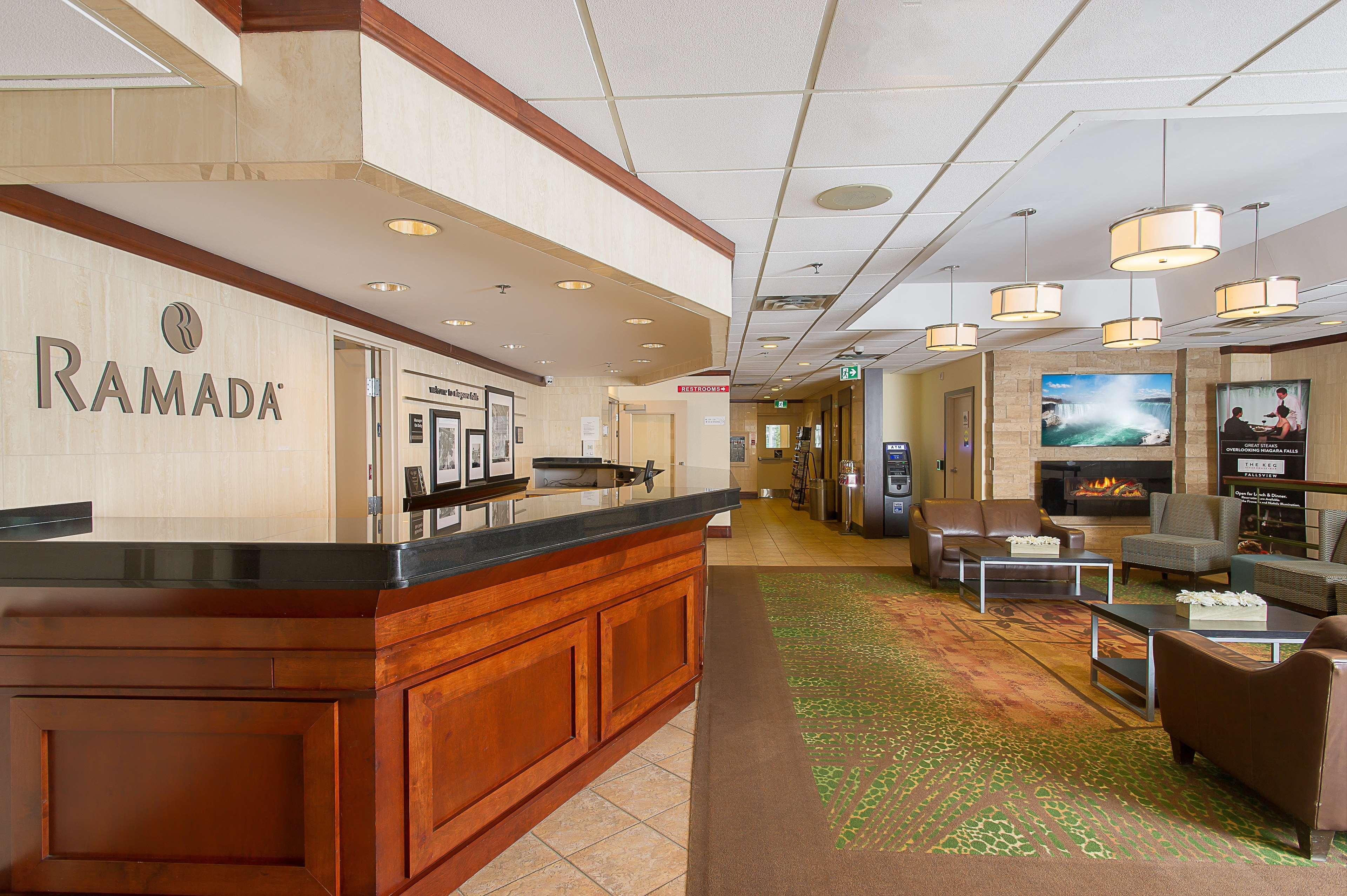 Ramada By Wyndham Niagara Falls By The River Extérieur photo