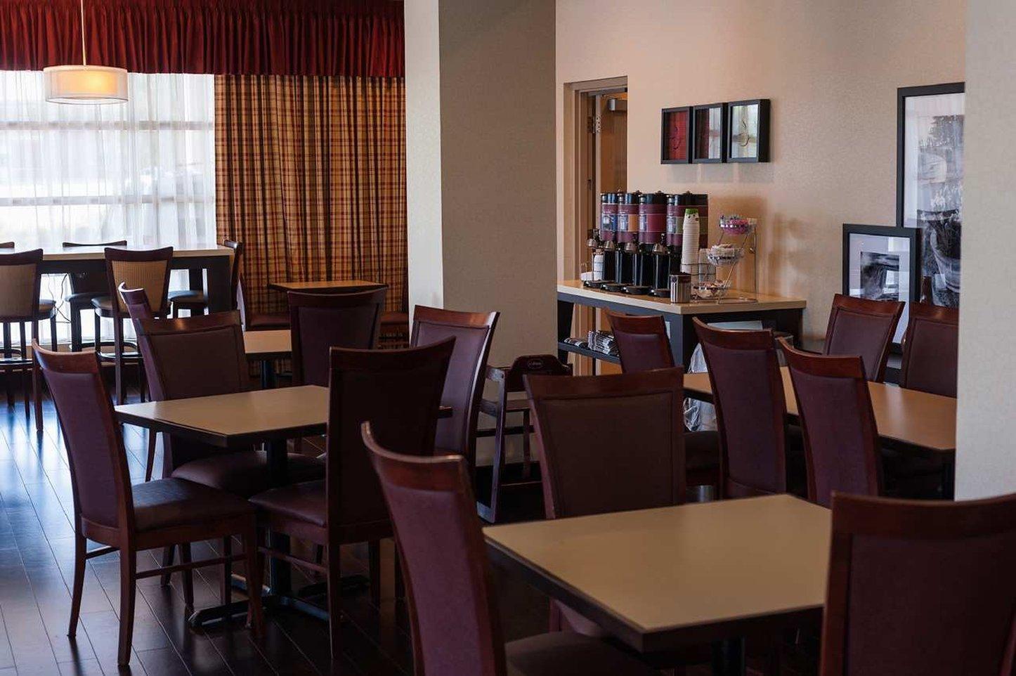 Ramada By Wyndham Niagara Falls By The River Extérieur photo